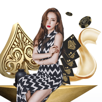 就差一点！特罗萨德头球后做，卡拉菲奥里凌空打远角击柱偏出